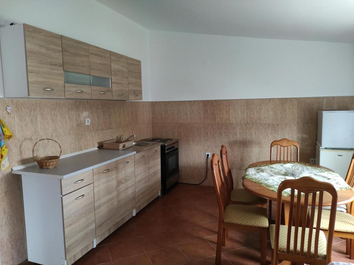 Boki Family Home De Lux บาร์ ภายนอก รูปภาพ