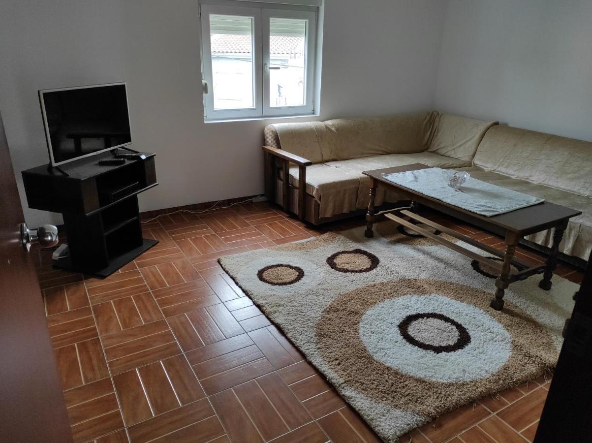 Boki Family Home De Lux บาร์ ภายนอก รูปภาพ