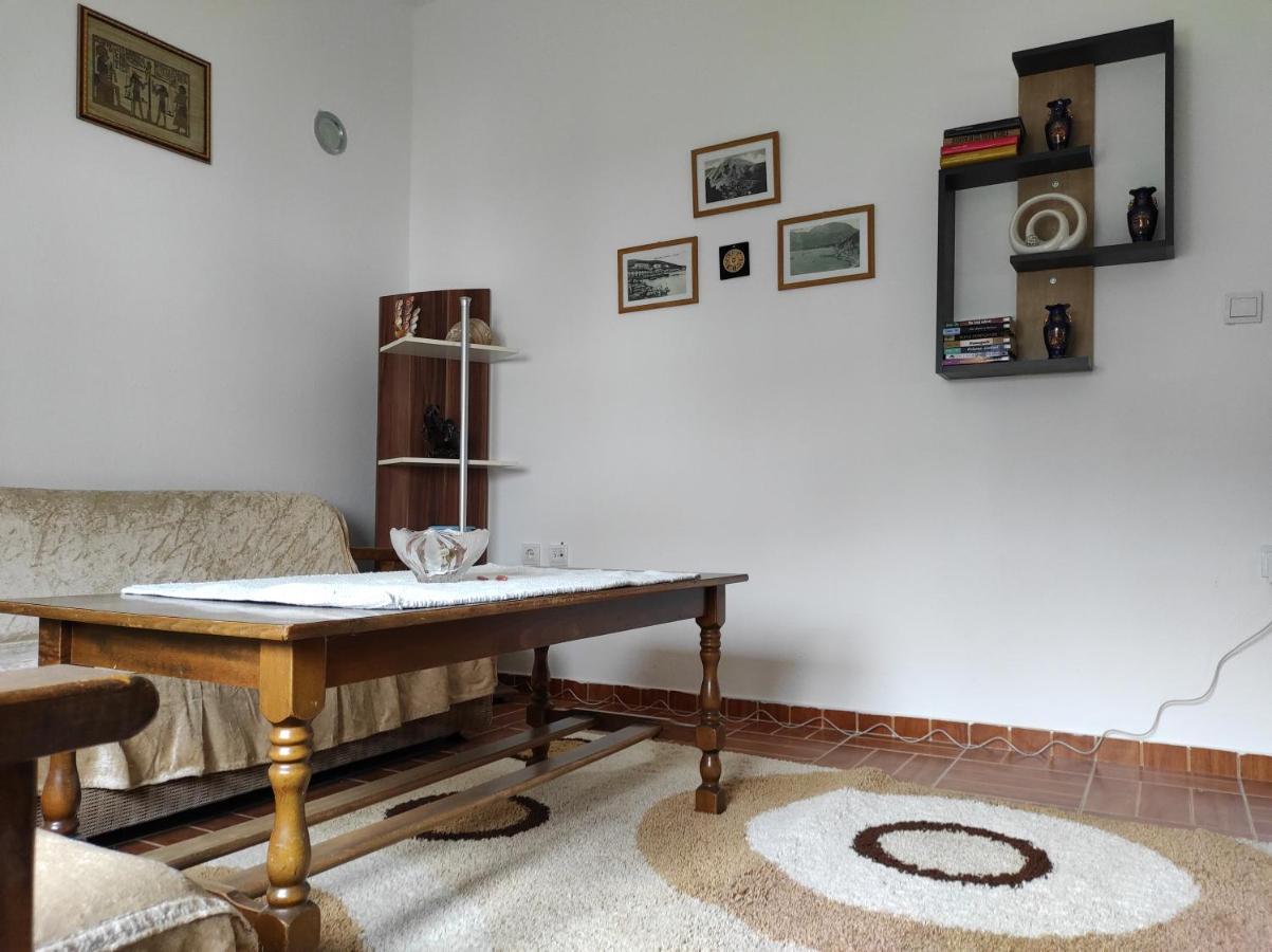 Boki Family Home De Lux บาร์ ภายนอก รูปภาพ